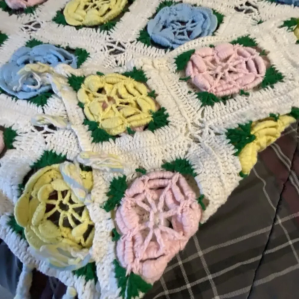 Vintage Handmade Crochet 3D Flower Blanket 67x57” Afghan Throw Cottagecore Artsy